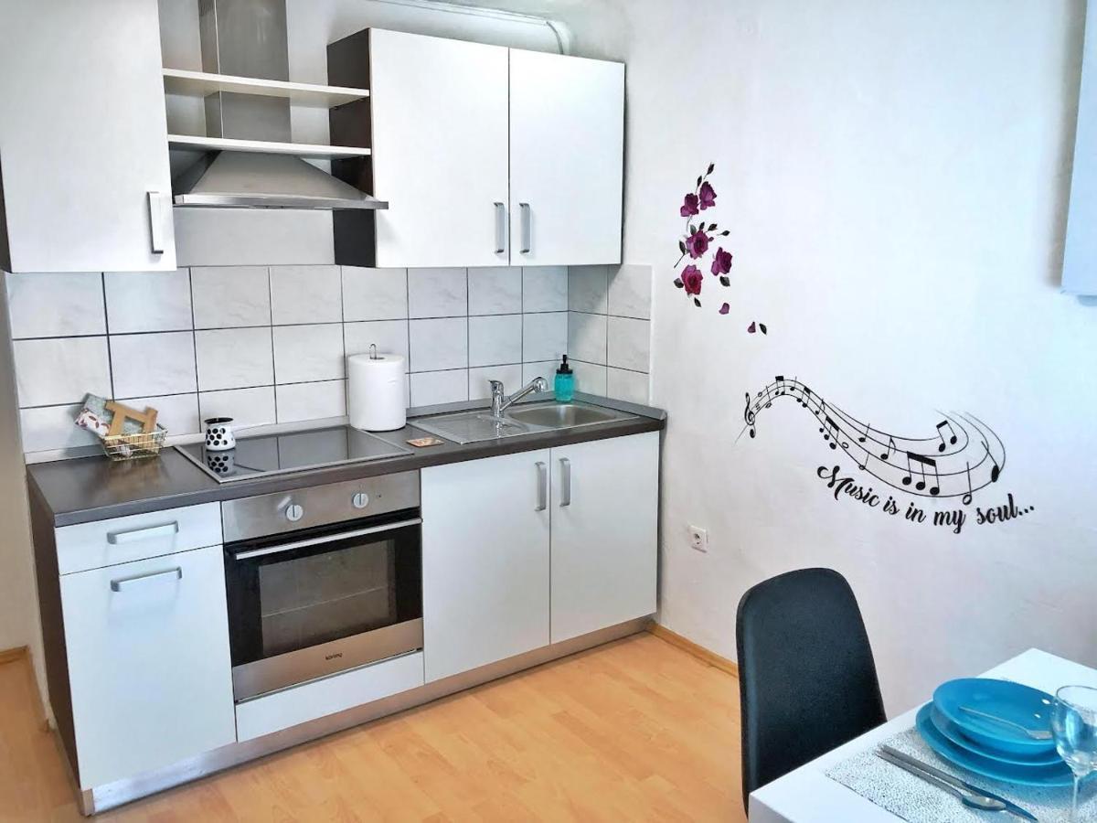 1Br Apartment On The Most Beautiful Street In Ljubljana Center エクステリア 写真