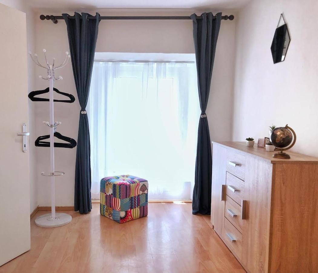 1Br Apartment On The Most Beautiful Street In Ljubljana Center エクステリア 写真